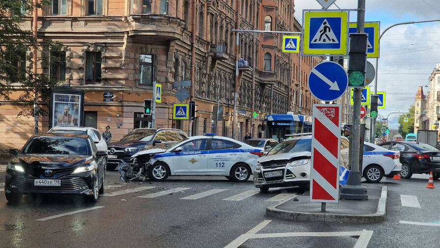 В Петербурге иностранец потерял $300 тыс. после поездки с двумя незнакомцами
