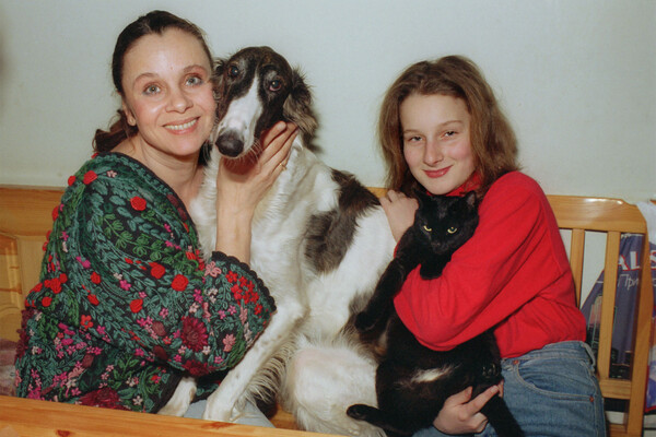 Любовь Полищук с дочерью Мариэттой, 1996 год