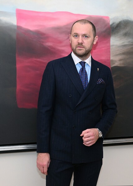 Актер Денис Шведов на&nbsp;церемонии вручения премии OK! Awards &laquo;Больше чем звезды&raquo; в&nbsp;Москве, 14&nbsp;ноября 2025&nbsp;года