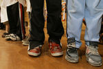 Участники конкурса мерзких кроссовок в Монпелье, штат Вермонт, 2006 год