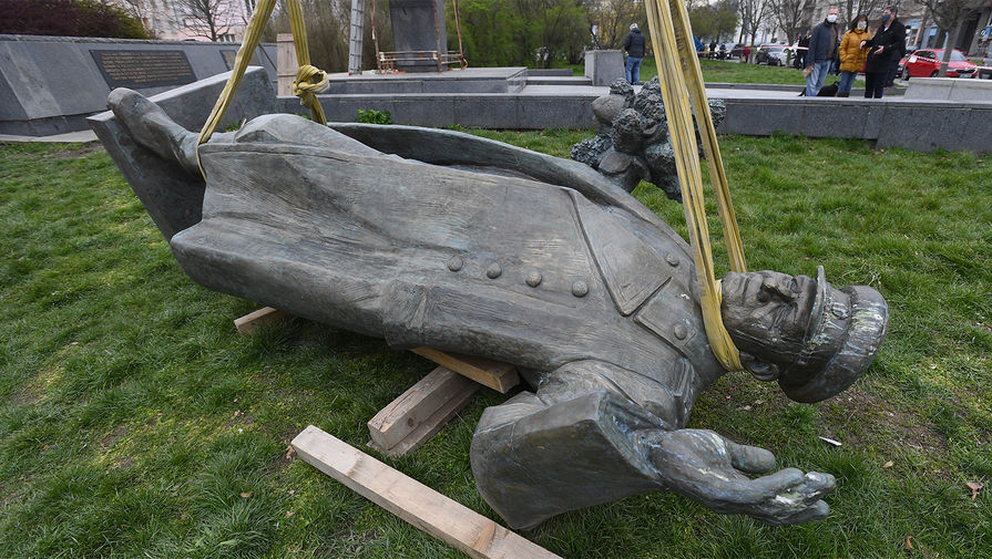 Сами виноваты: в Чехии объяснили снос памятника Коневу