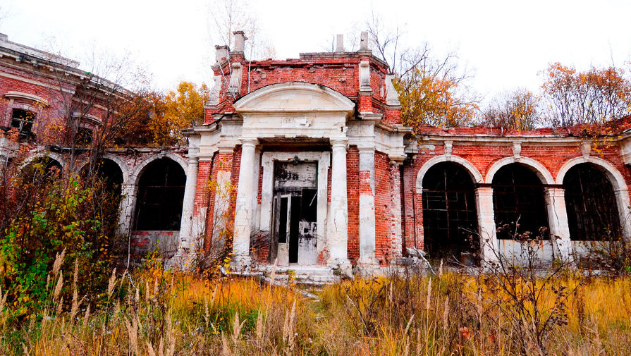 Кровавые ванны и множество призраков. ТОП-5 мистических замков Украины (фото)