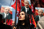 Участница марша в Москве в честь 151-й годовщины со дня рождения Владимира Ленина, 22 апреля 2021 года
