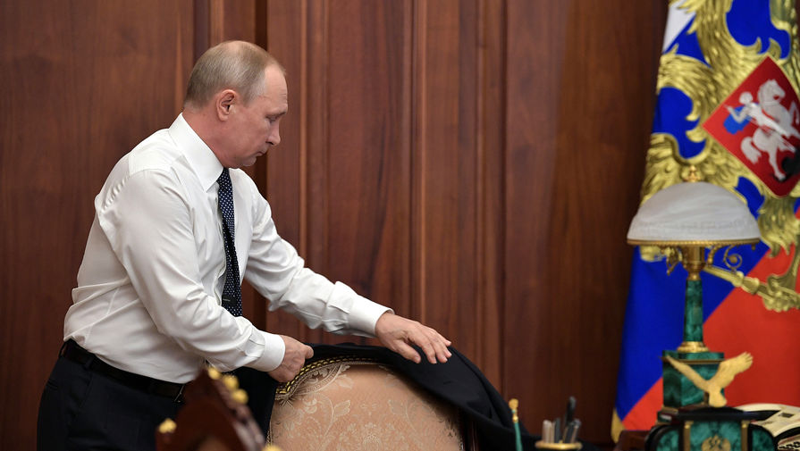 В Кремле заявили, что Путин регулярно общается с Мишустиным и Голиковой по коронавирусу