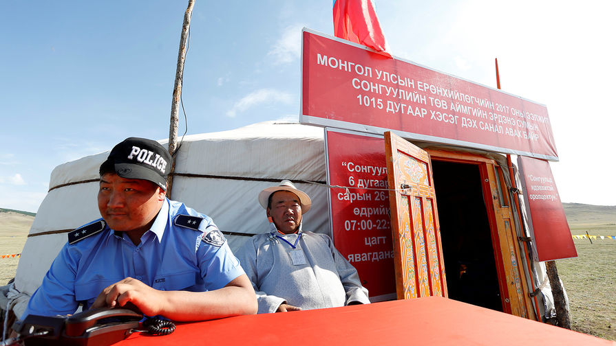 У&nbsp;избирательного участка в&nbsp;Монголии