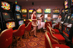Зал игровых автоматов в казино «Астория», 2006 год