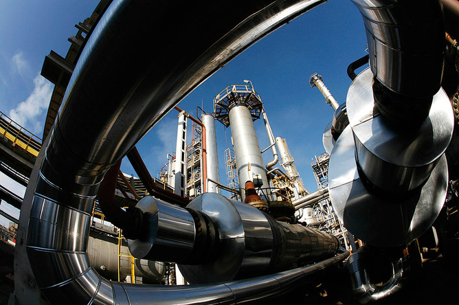 Украина намерена выкупить 50% Лисичанского нефтеперерабатывающего завода