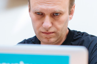 Политик Алексей Навальный перед заседанием Симоновского районного суда Москвы, 3 августа 2017 года