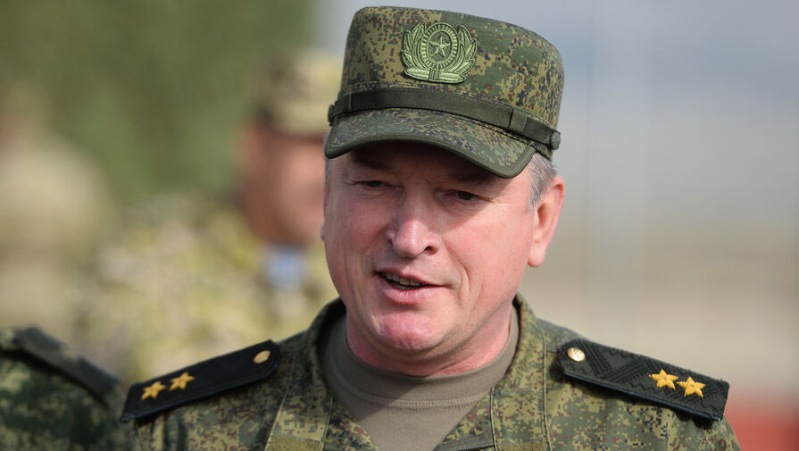 На Украине собираются заочно судить бывшего командующего войсками ЦВО Лапина