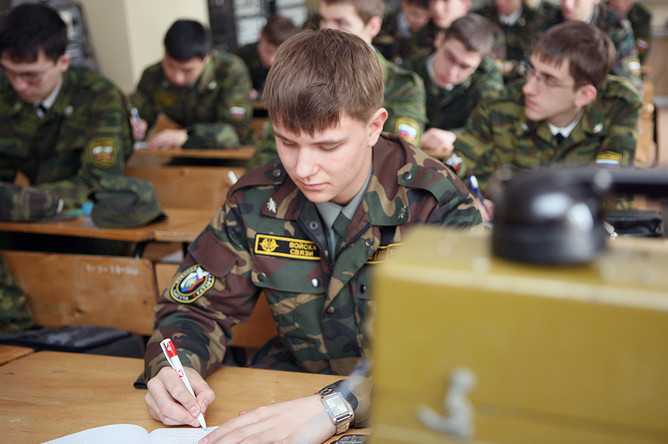 У студентов может появиться возможность совмещать обучение со службой в армии