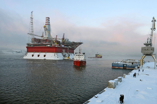 Российские «Лукойл» и «Роснефть» получили право участвовать в разработке месторождений углеводородов в Баренцевом море