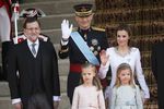 Премьер-министр Испании Мариано Рахой, Фелипе VI, его супруга, королева Летиция перед началом церемонии