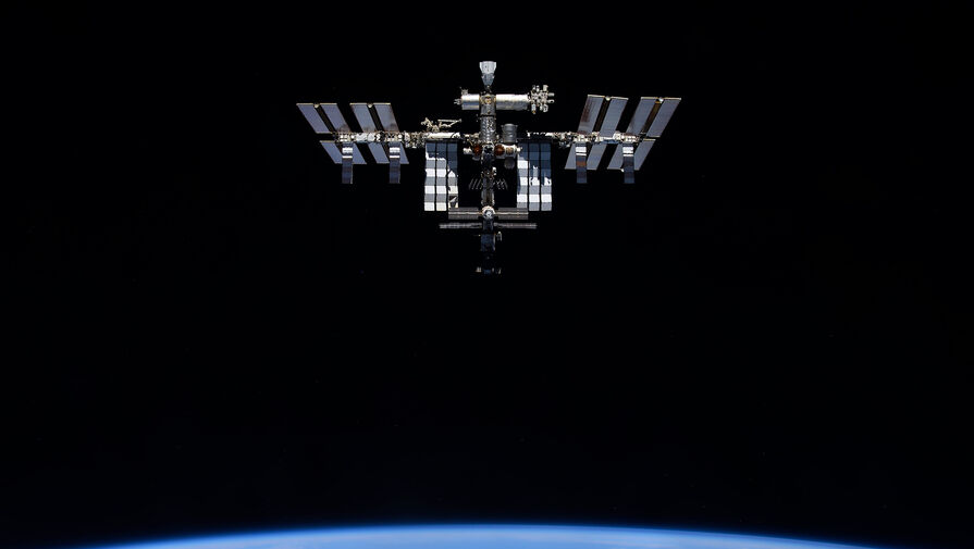 Российские космонавты записали на МКС видео-открытку в связи с Днем космонавтики