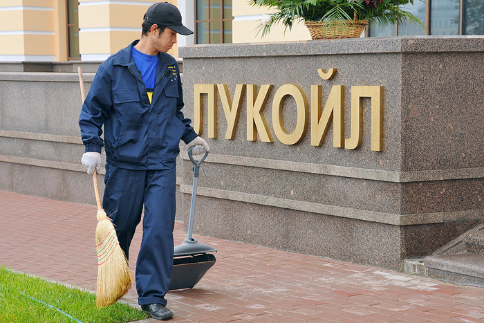 «ЛУКойлу» удалось продать китайцам долю в казахстанском активе