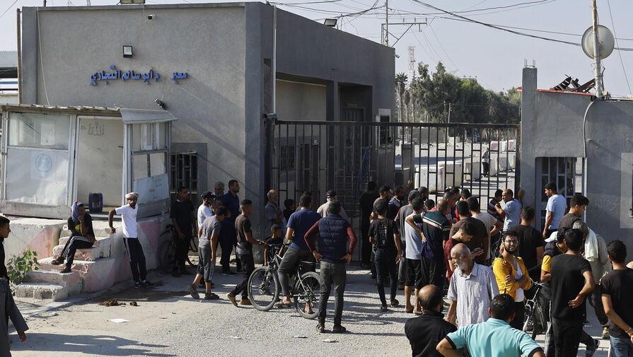 Вывоз раненых палестинцев из сектора Газа в Египет возобновлен