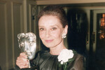 Одри Хепберн со специальной наградой от Британской академии кино и телевизионных искусств, 1992 год