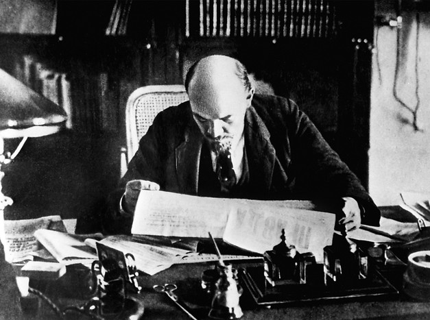 Ленин в&nbsp;своем рабочем кабинете. 1918&nbsp;год