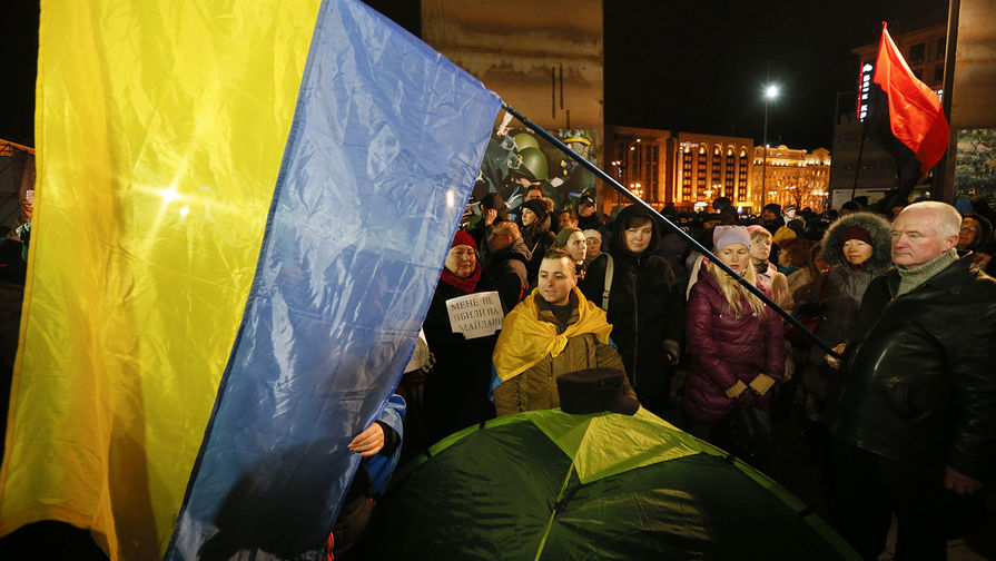 Националисты и их сторонники во время митинга в&nbsp;годовщину &laquo;майдана&raquo; в&nbsp;Киеве, 21&nbsp;ноября 2017&nbsp;года
