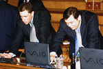 Президент ЗАО «Банкирский дом «Санкт-Петербург» Владимир Коган (слева) и председатель совета директоров консорциума «Альфа-групп» Михаил Фридман, 2004 год