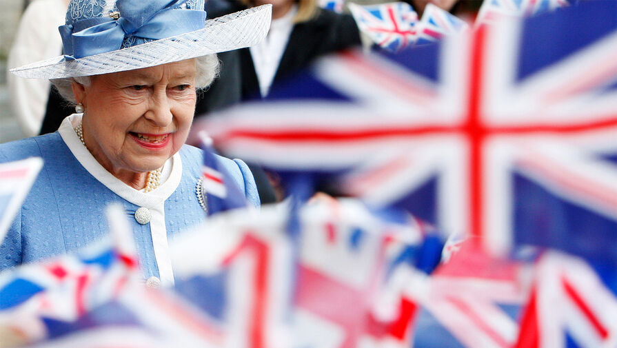 От разрухи до "тэтчеризма" и Brexit: через что прошла Британия при Елизавете II