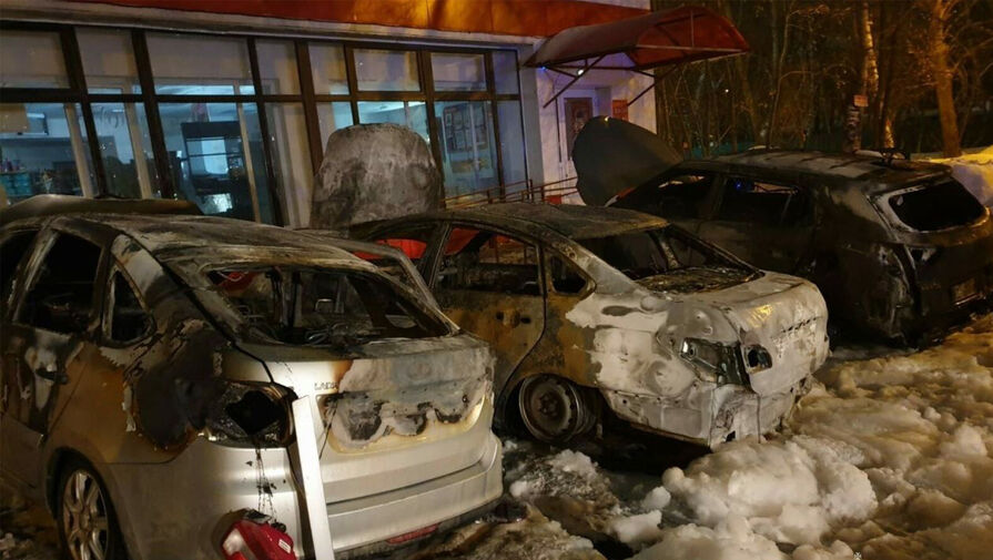 Полиция задержала подозреваемого в поджоге пяти автомобилей в Казани