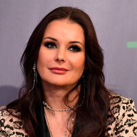 Шашы жалаңаш жігіт