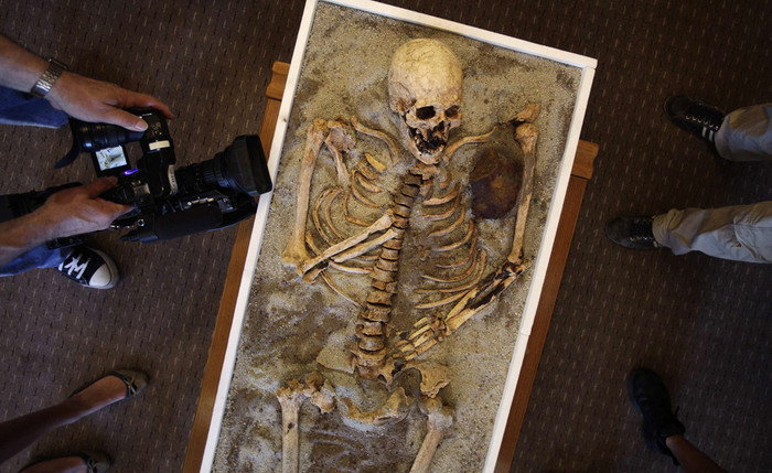 Болгарские археологи считают, что в&nbsp;одном из&nbsp;«вампирских» захоронений покоились (сейчас скелеты отправлены в&nbsp;Софию, чтобы стать частью постоянной музейной экспозиции) останки человека по&nbsp;имени Кривич, жившего в&nbsp;XIV веке.
