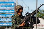 Военный патруль на одной из улиц Бангкока