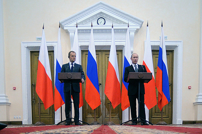 Бывший премьер-министр Польши Дональд Туск и президент России Владимир Путин