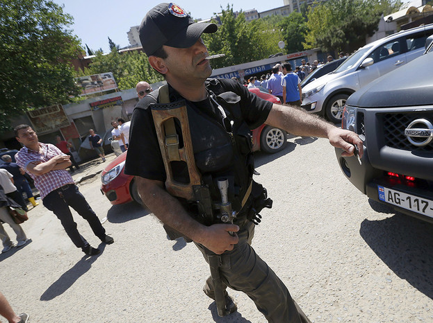 Спецназ в&nbsp;центре Тбилиси