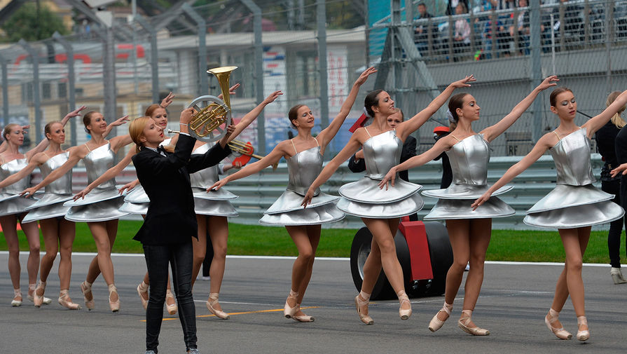 Театрализованное представление на&nbsp;торжественной церемонии открытия российского этапа чемпионата мира по&nbsp;кольцевым автогонкам в&nbsp;классе &laquo;Формула-1&raquo;
