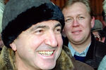 Борис Березовский и Андрей Луговой на Северном Кавказе в 1999 году