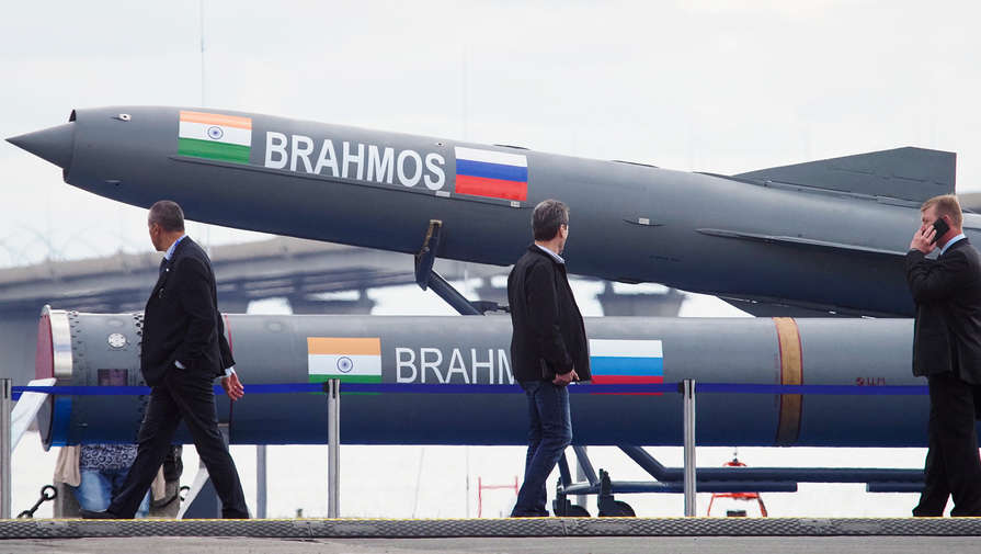 Индийский адмирал рассказал о влияющей на ситуацию в Южной Азии ракете BrahMos