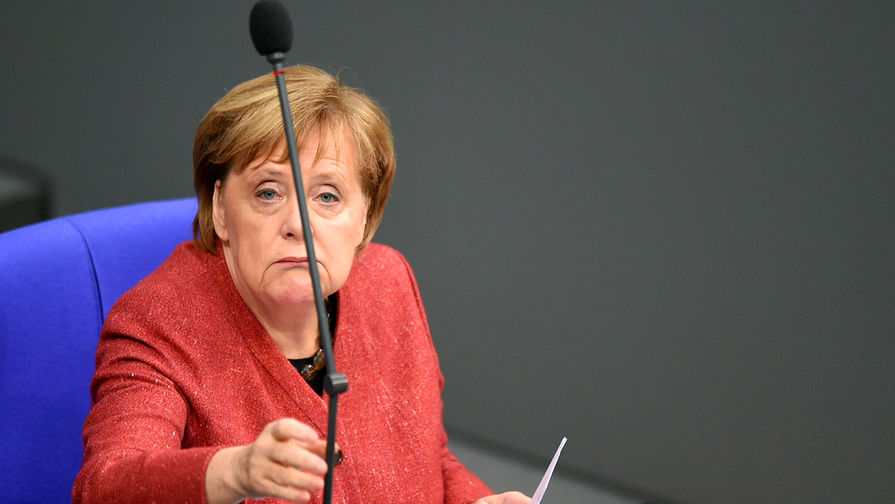 Канцлер ФРГ Ангела Меркель во время выступления Бундестаге, 12 декабря 2018 год
