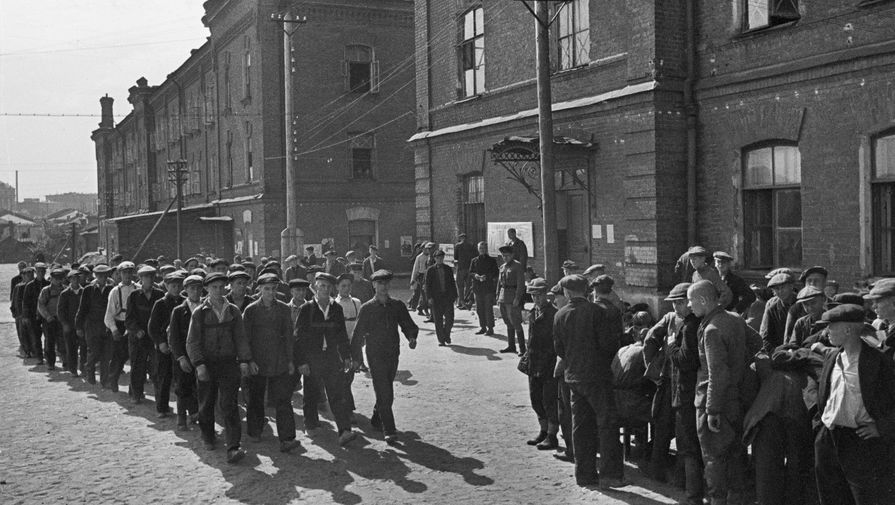 Мобилизация. Новобранцы. Москва, 23 июня 1941 года.