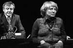 Олег Табаков и Алла Покровская в сцене из спектакля «Обратная связь» на сцене театра Современник, 1977 год