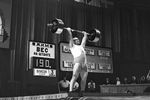 Олимпийский чемпион по тяжелой атлетике, штангист Юрий Власов во время соревнований, 1964 год