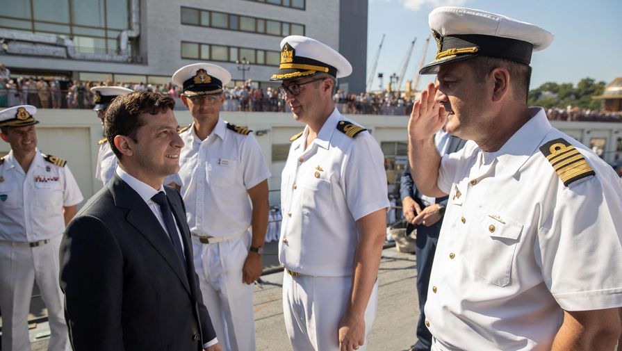 Президент Украины Владимир Зеленский на праздновании Дня Военно-Морских Сил Вооруженных Сил Украины