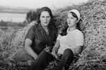 Актеры Нонна Мордюкова и Людмила Гладунко в фильме «Русское поле», 1971 год