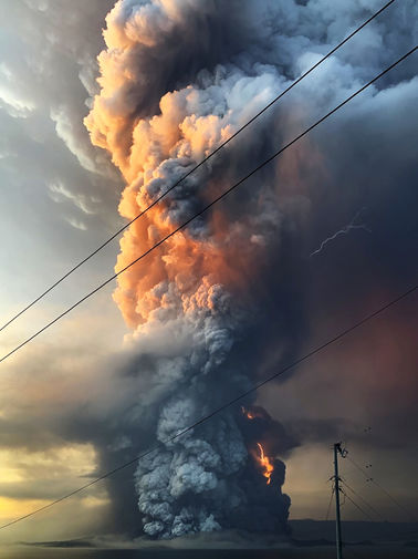 Выброс пепла вулканом Таал на Филиппинах, 13 января 2020 года