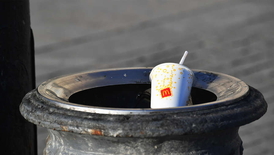 Опрос: каждый второй россиянин не собирается посещать McDonalds после возвращения сети