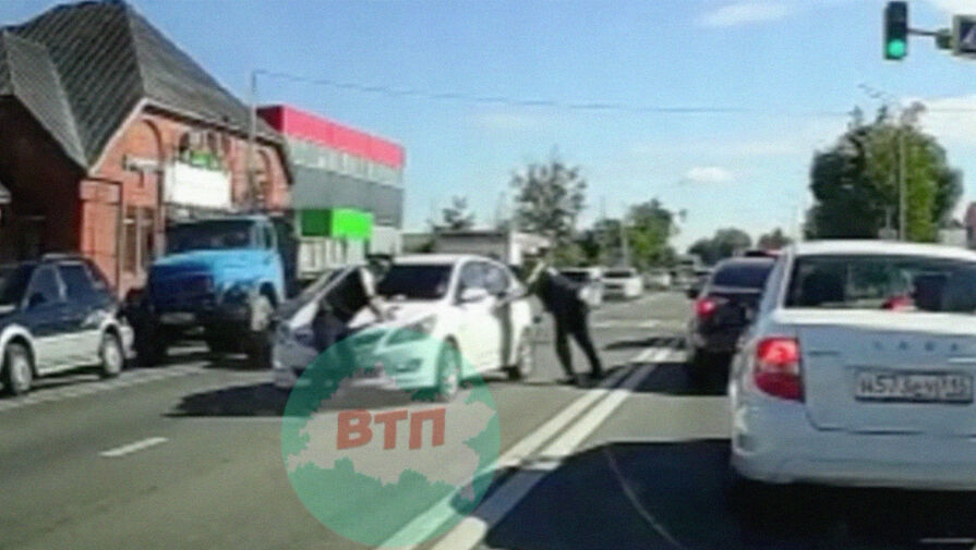 В Татарстане следователи завели уголовное дело на водителя, протащившего полицейского на капоте