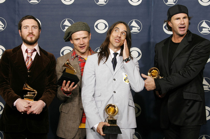 Группа Red Hot Chile Peppers: Энтони Кидис, Майкл «Фли» Бальзари, Чад Смит, Джош Клингхоффер, 2007 год