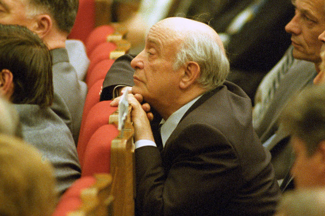 Ролан Быков во время заседания I съезда народных депутатов СССР, 1989 год