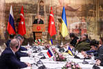 Президент Турции Тайип Эрдоган во время российско-украинских переговоров во дворце Долмабахче, 29 марта 2022 года
