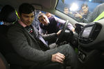 На церемонии старта продаж нового отечественного седана Lada Vesta в автосалоне «Кан авто» в Казани