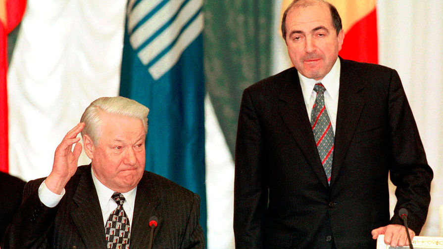 Первый президент РФ Борис Ельцин и исполнительный секретарь СНГ Борис Березовский на&nbsp;пленарном заседании Совета глав государств СНГ, 1998 год