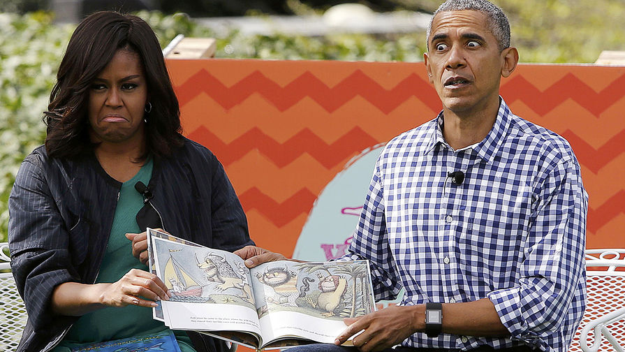 Супруги Обама читают сказку «Там, где живут чудовища» для&nbsp;детей на&nbsp;лужайке у&nbsp;Белого дома