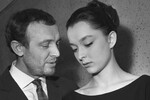 Актеры Иннокентий Смоктуновский и Анастасия Вертинская на премьере художественного фильма «Гамлет» режиссера Григория Козинцева по одноименному произведению Уильяма Шекспира в кинотеатре «Россия», 1964 год