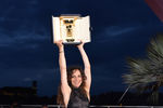 Режиссер Уда Беньямина, получившая приз за лучший дебютный полнометражный фильм «Божественные», во время фотоколла победителей 69-го Каннского кинофестиваля